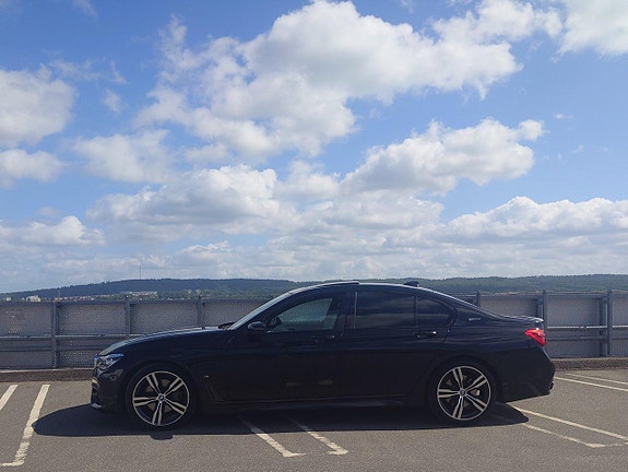 BMW 740e 7 of 15