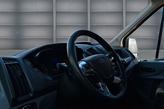 Ford Transit 9 of 13
