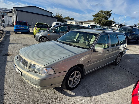 Volvo V70 5 of 5