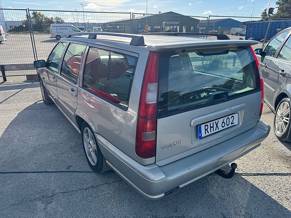 Volvo V70 18 of 27