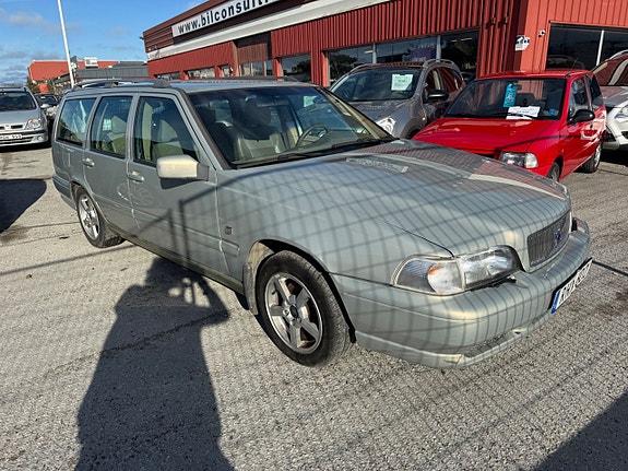 Volvo V70 24 of 27