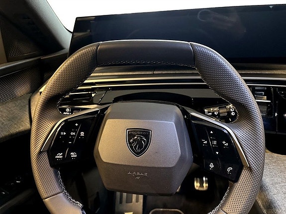 Peugeot 5008 8 of 16