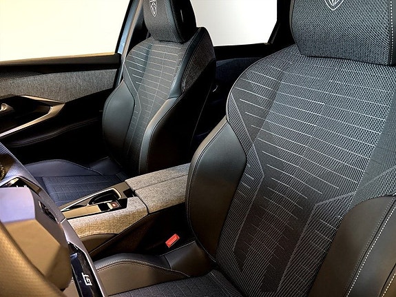 Peugeot 5008 6 of 16