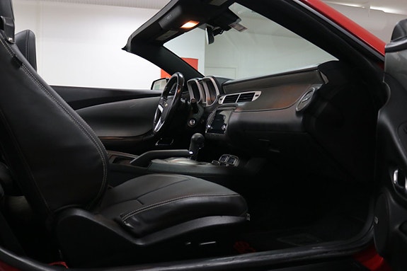 Chevrolet Camaro 13 of 16