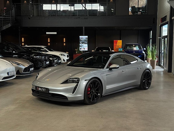 Porsche Taycan 4S 10 of 24