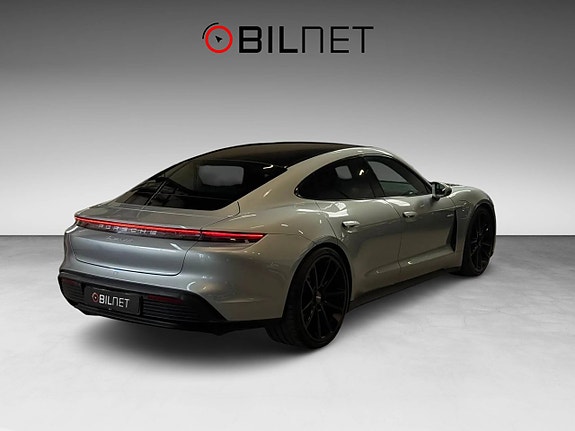 Porsche Taycan 4S 6 of 24