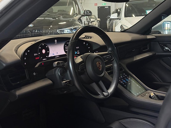Porsche Taycan 4S 24 of 24