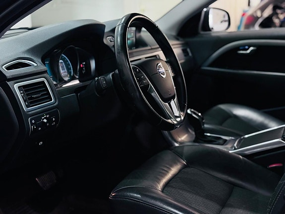 Volvo V70 11 of 20