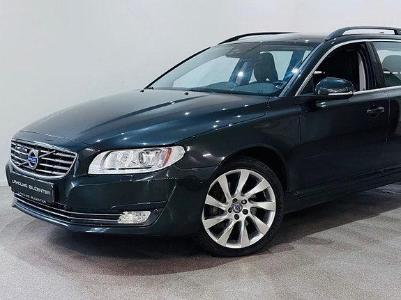 Volvo V70 2 of 5