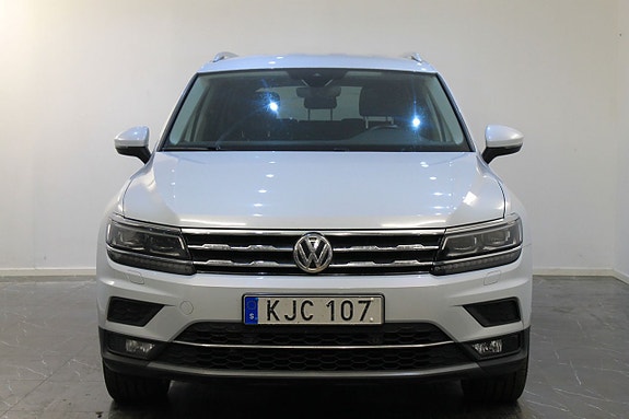 Volkswagen Tiguan Allspace 3 of 5