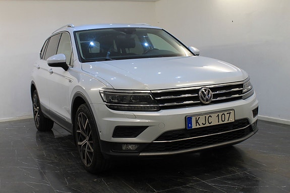 Volkswagen Tiguan Allspace 2 of 5