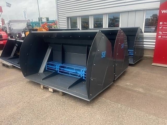 SE Sandspridare 3350L med STBM fäste