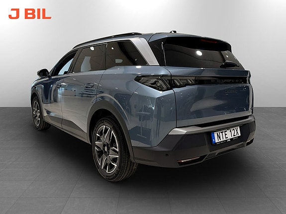 Peugeot 5008 2 of 5