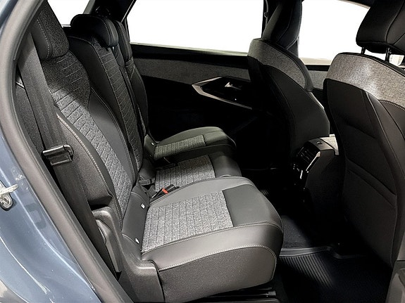 Peugeot 5008 14 of 18