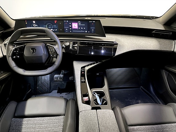 Peugeot 5008 3 of 5