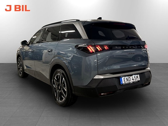 Peugeot 5008 2 of 5