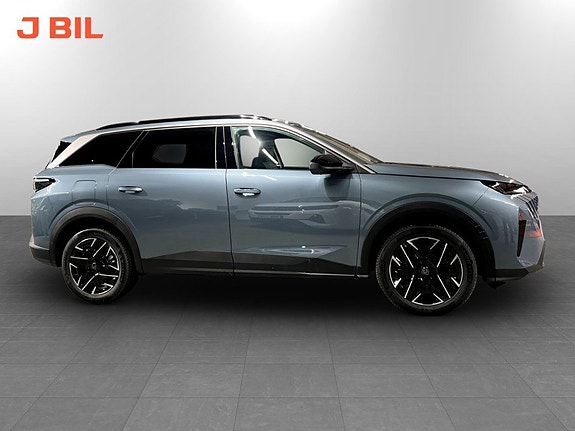 Peugeot 5008 2 of 5