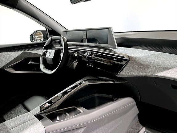 Peugeot 5008 9 of 13