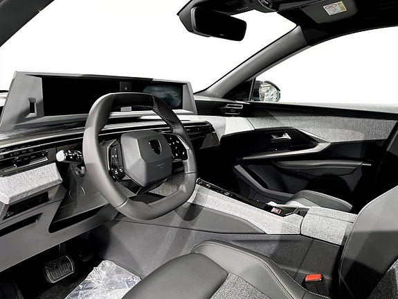 Peugeot 5008 5 of 5