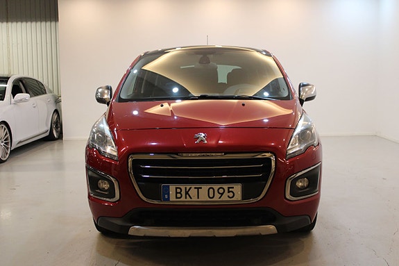 Peugeot 3008 2 of 5