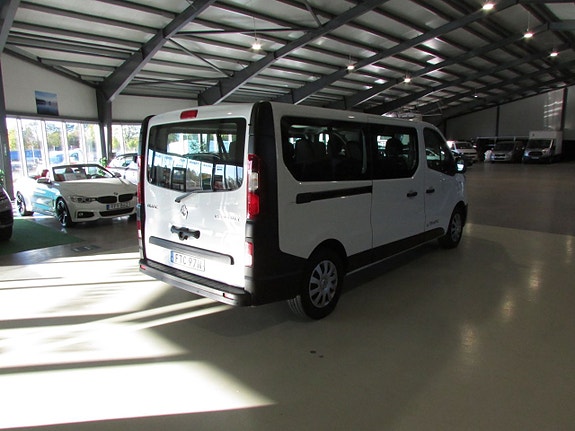 Renault Trafic 5 of 16