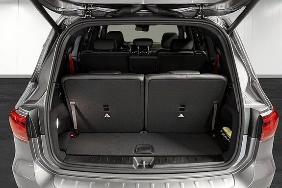 Mercedes-Benz GLB35 15 of 18