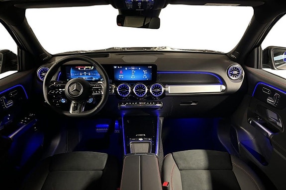 Mercedes-Benz GLB35 12 of 18