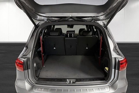 Mercedes-Benz GLB35 14 of 18
