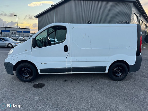 Renault Trafic 2 of 24