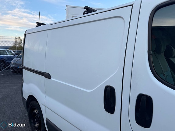 Renault Trafic 13 of 24