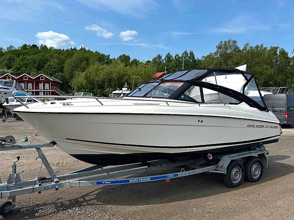 Vi köper din begagnade motorbåt innan vinterförvaring!