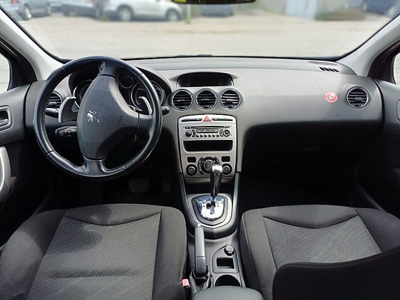 Peugeot 308 SW 7 of 21