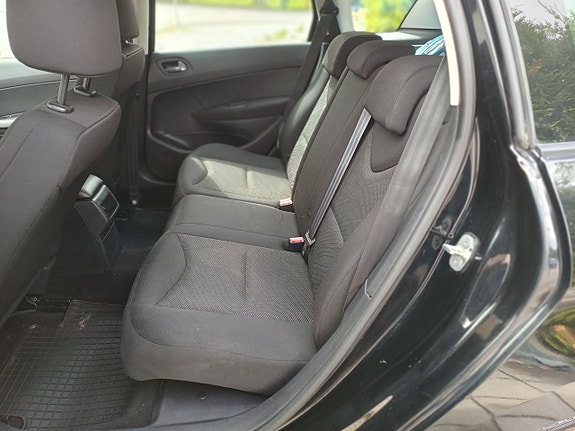 Peugeot 308 SW 12 of 21