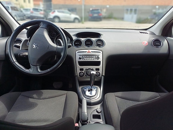 Peugeot 308 SW 21 of 21