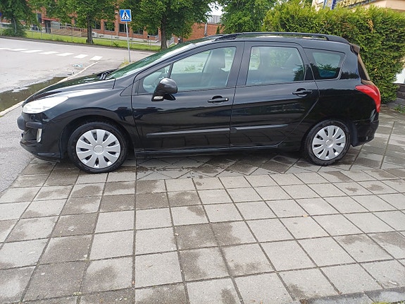 Peugeot 308 SW 9 of 21