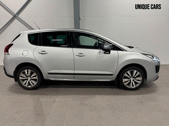 Peugeot 3008 3 of 5