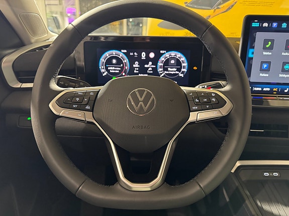 Volkswagen T-Roc 7 of 22
