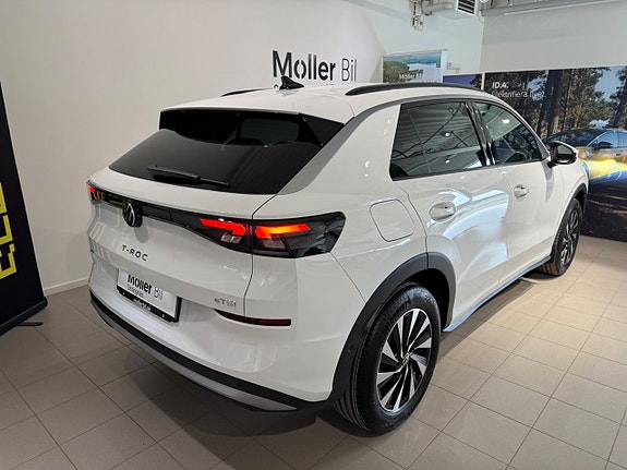 Volkswagen T-Roc 3 of 22