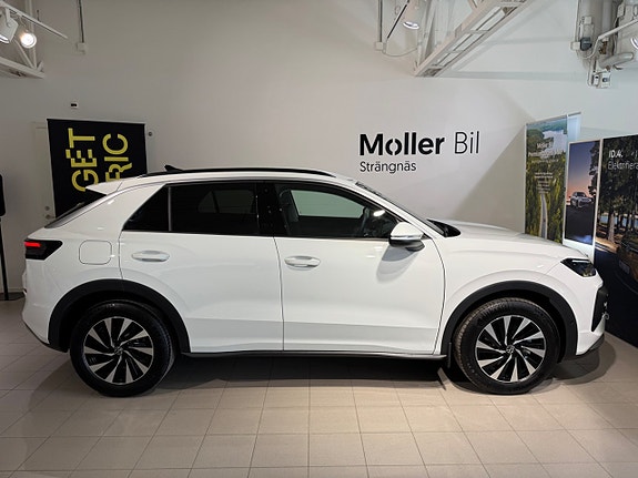Volkswagen T-Roc 2 of 22