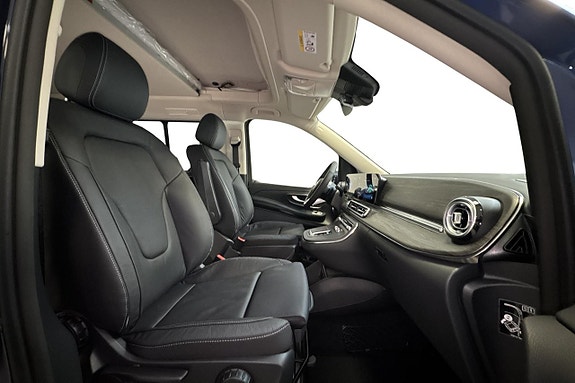 Mercedes-Benz V300 8 of 23