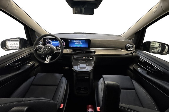 Mercedes-Benz V300 7 of 23