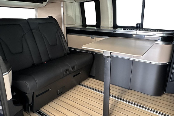 Mercedes-Benz V300 17 of 23