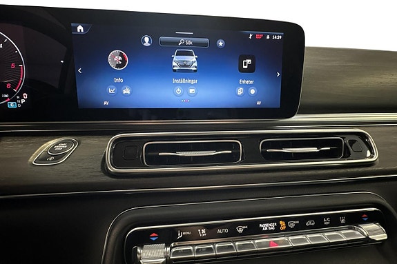 Mercedes-Benz V300 12 of 23