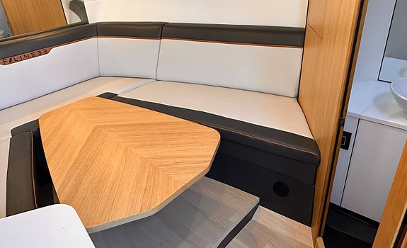 Fairline F//LINE 33 -2020 nu till salu 11 of 12
