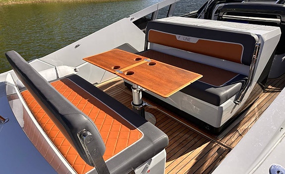 Fairline F//LINE 33 -2020 nu till salu 6 of 12