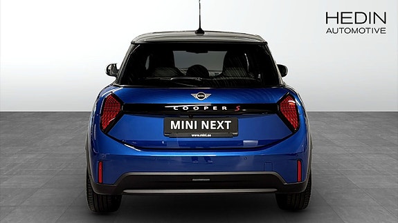 MINI Cooper S 7 of 13