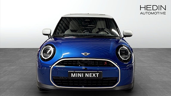 MINI Cooper S 8 of 13