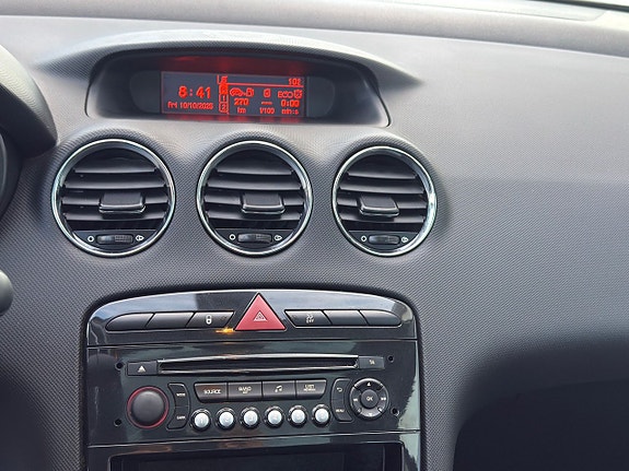 Peugeot 308 10 of 16
