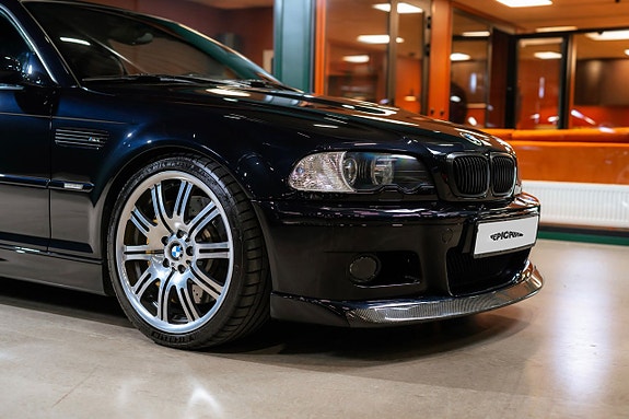 BMW M3 4 of 5
