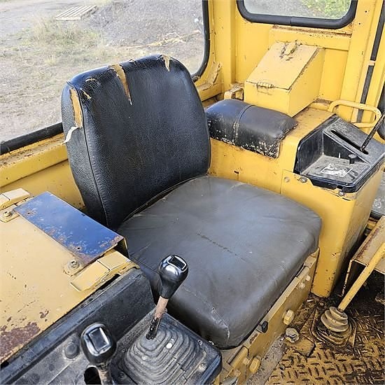 Mitsubishi BD2G - 2,5 ton - "Mini-dozer" 13 of 30